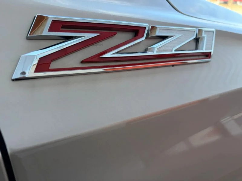 Used 2021 Silver Chevrolet Z71 Sport Utility 4D image 10