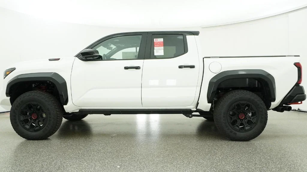 2026 Toyota Tacoma TRD Pro - Photo 7