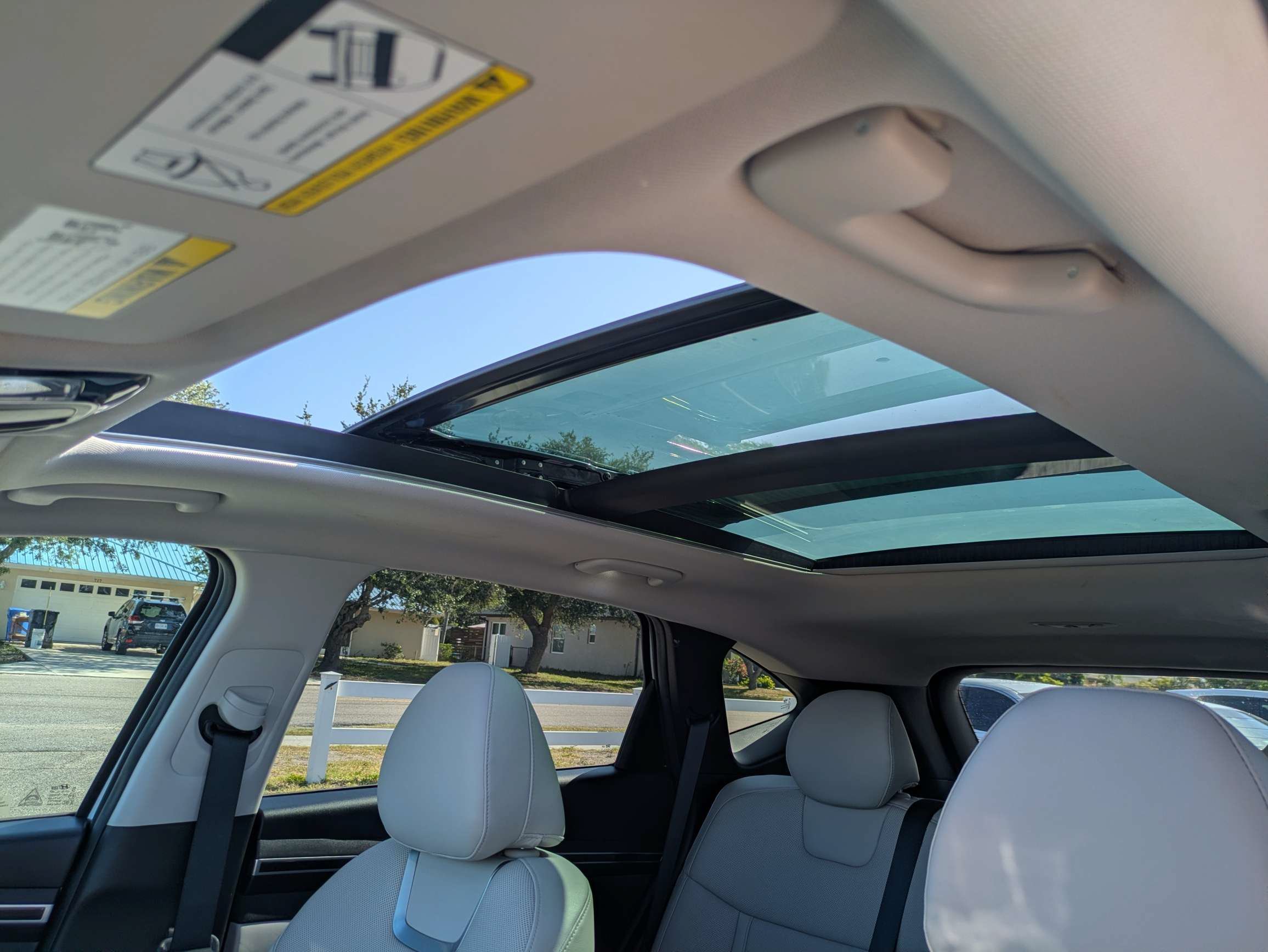 Used 2022 Quartz White Hyundai Limited image 23