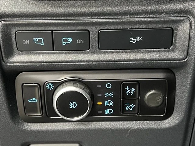 Used 2023 White Ford Tremor image 31
