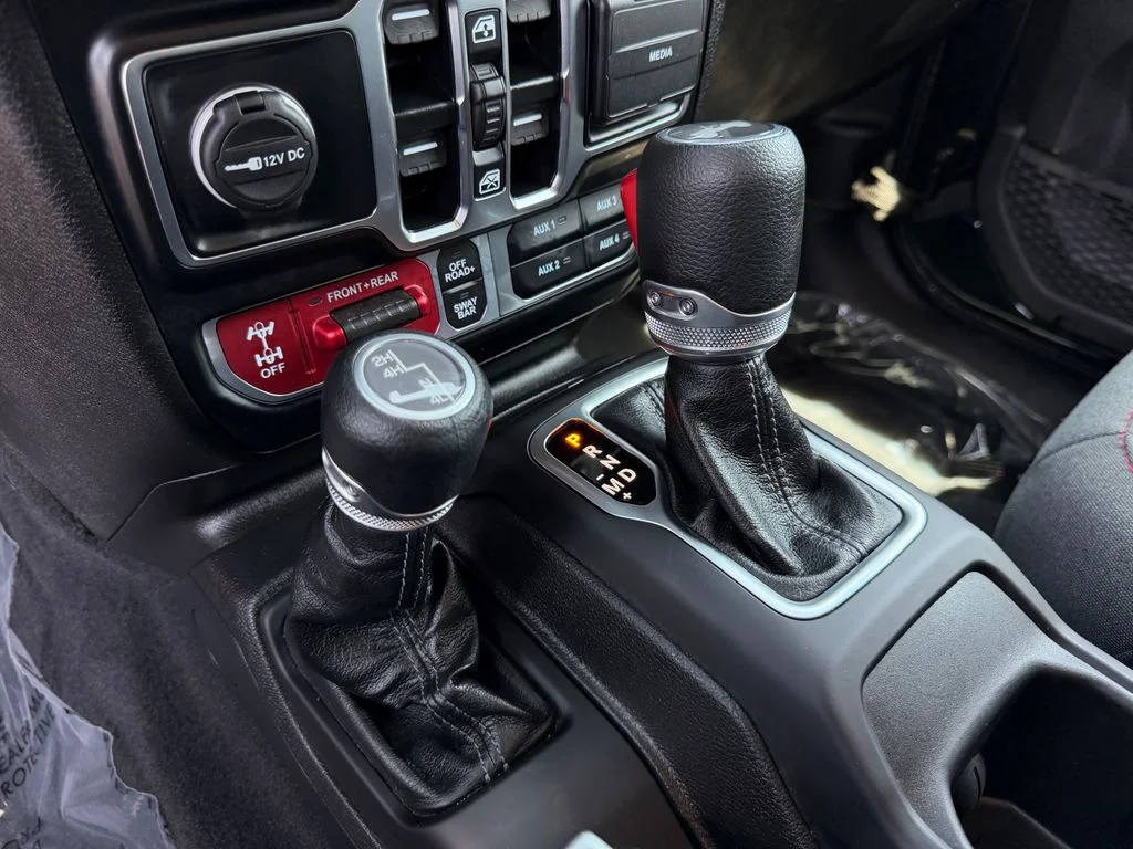 Certified Used 2025 Black Jeep Rubicon image 17