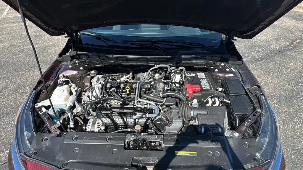 Used 2025 Red Nissan SV image 14