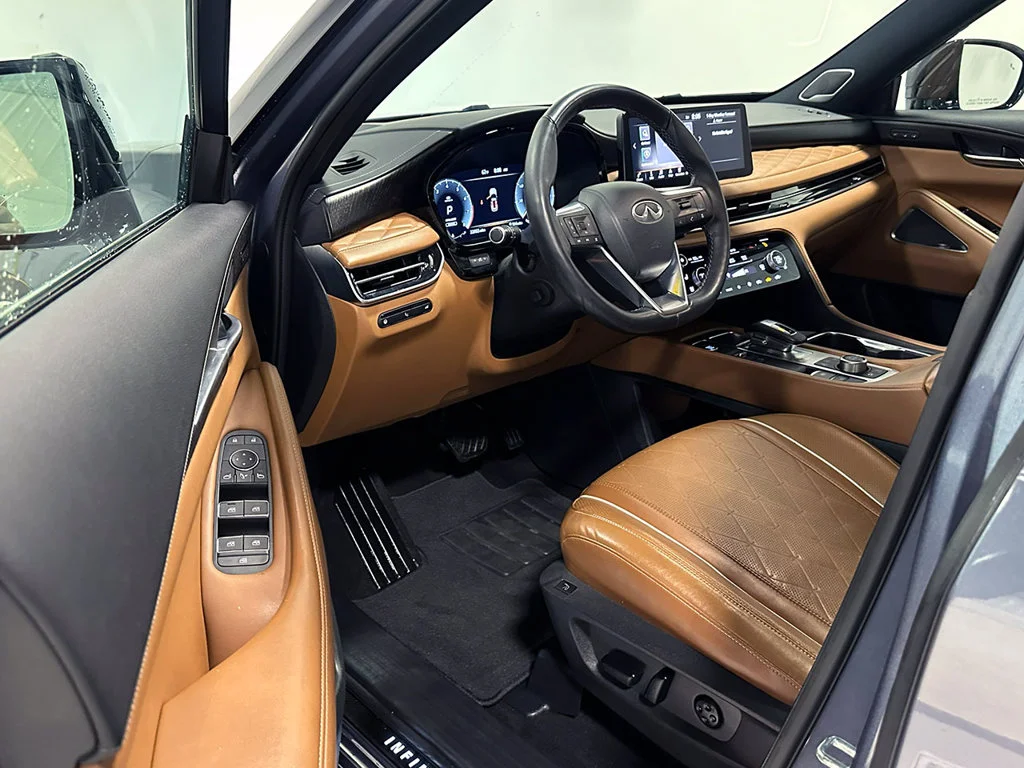 Used 2024 Blue INFINITI Autograph image 20