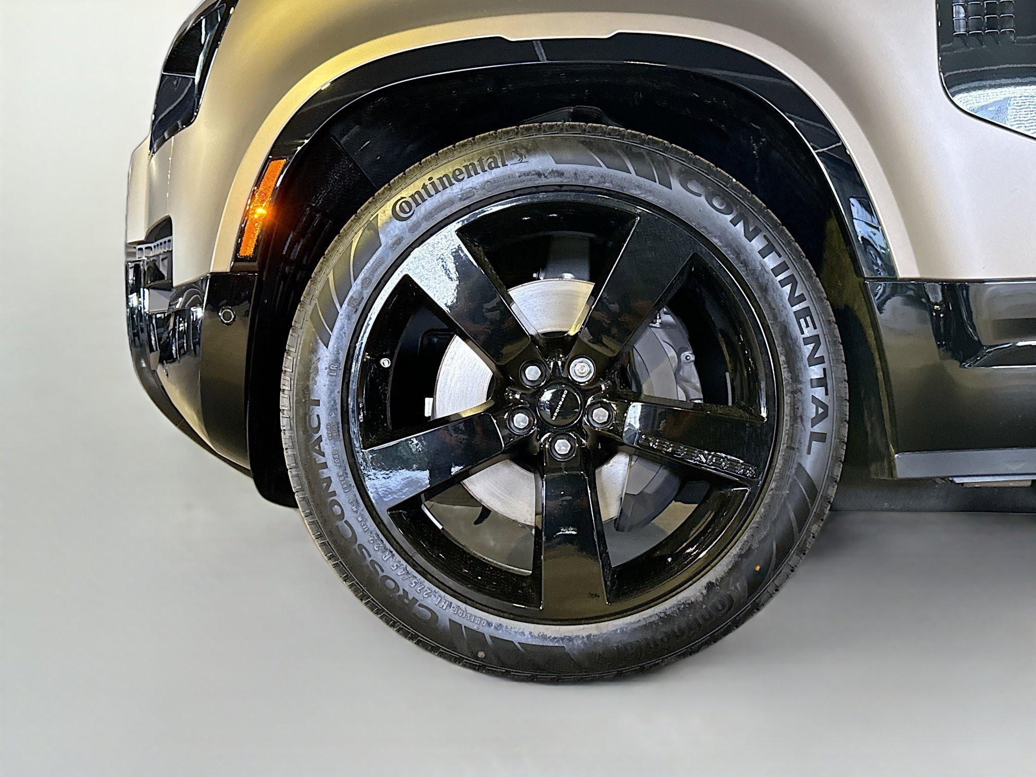 New 2026 Gondwana Stone LAND ROVER X-Dynamic SE image 40