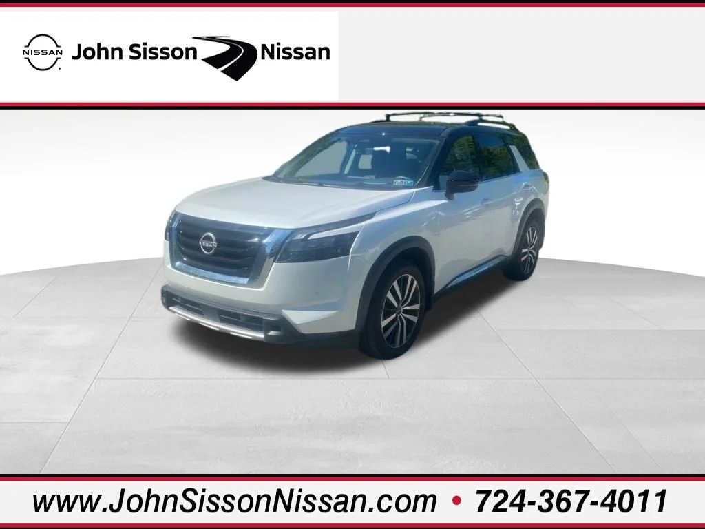2025 Nissan Pathfinder Platinum 4WD's photo