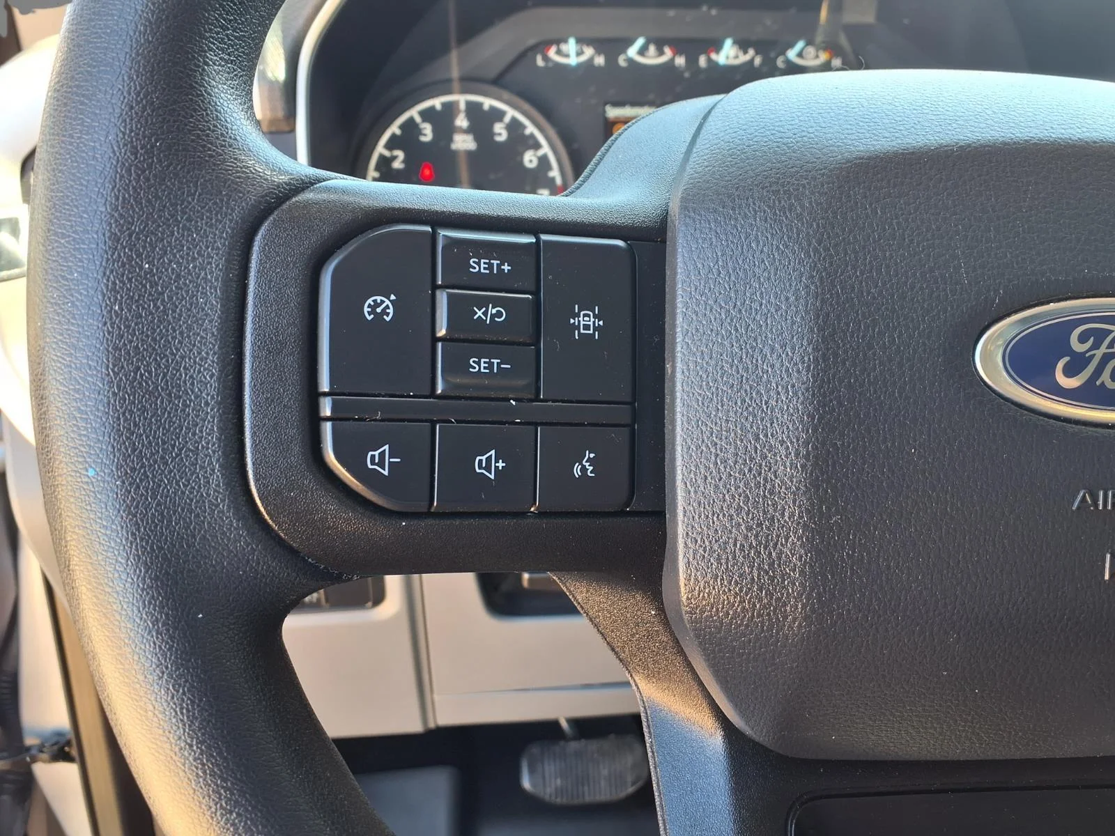 Used 2022 Silver Ford XLT image 15