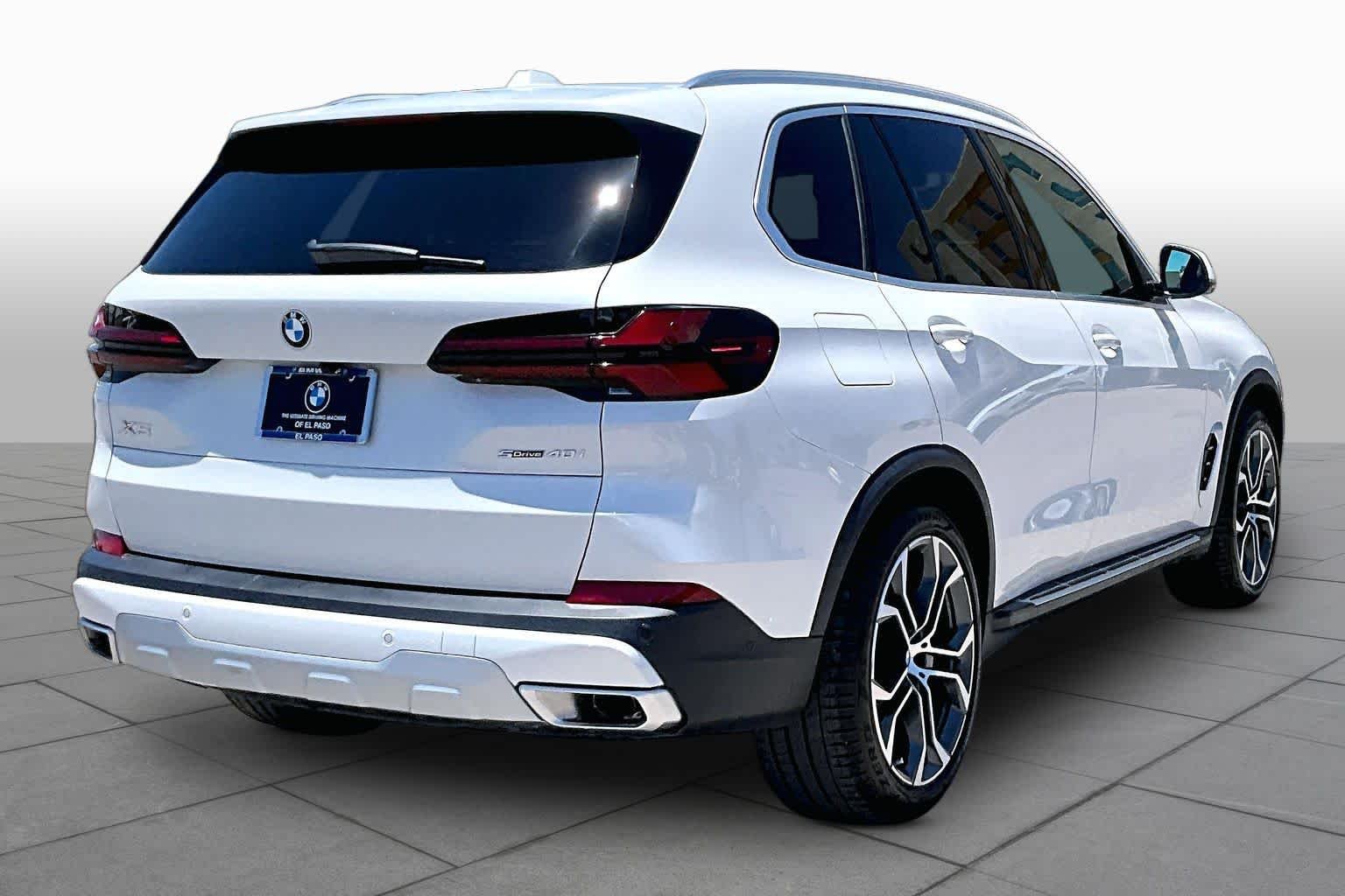 Used 2025 Mineral White Metallic BMW sDrive40i image 12