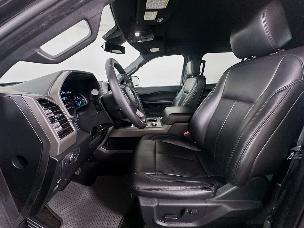 Used 2020 Black Ford XLT image 32