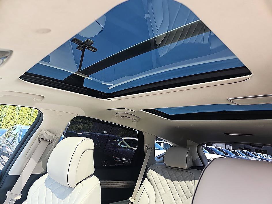 Used 2025 Savile Silver Genesis 3.5T Prestige image 30