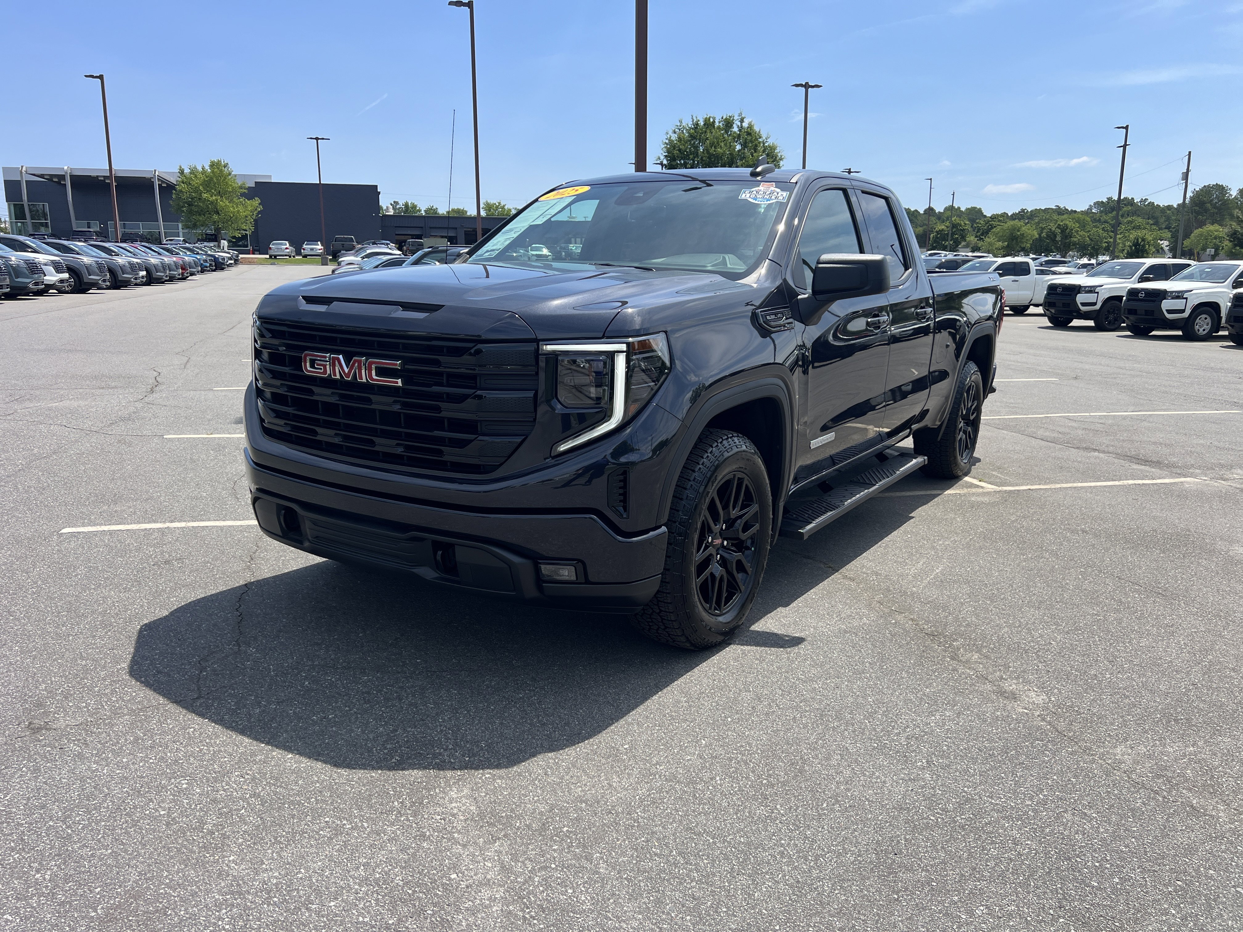 2025 GMC Sierra 4WD Double Cab Standard Box Elevation's photo