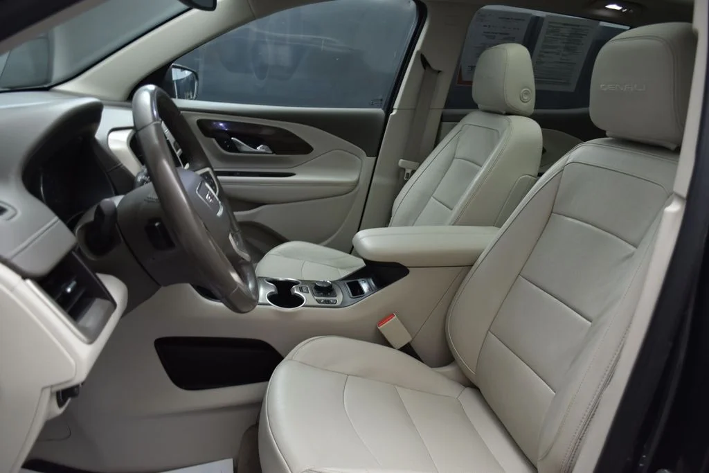 Used 2020 Gray GMC Denali image 18