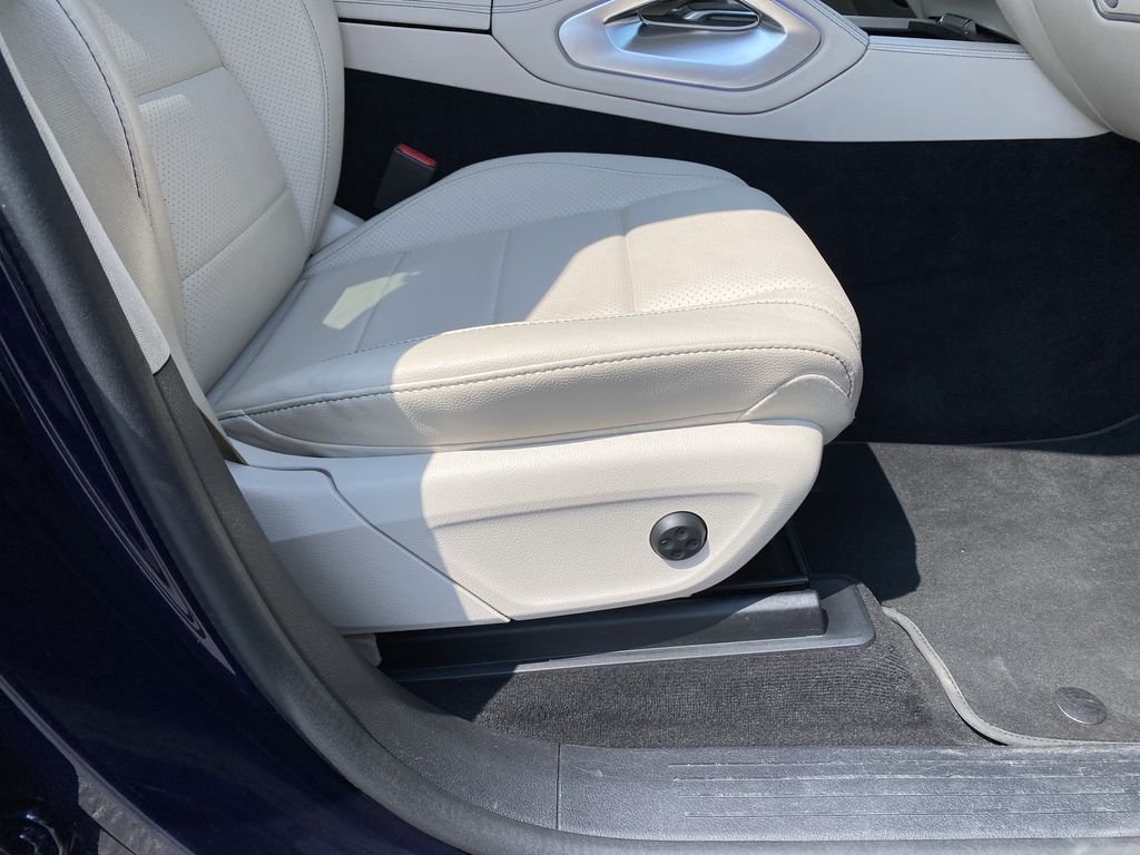 Used 2021 Blue Mercedes-Benz GLE 350 image 38