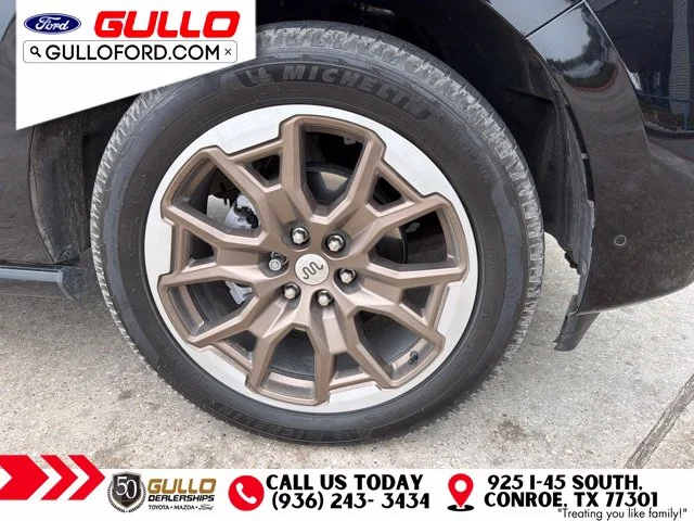 Used 2025 Agate Black Metallic Ford King Ranch image 4