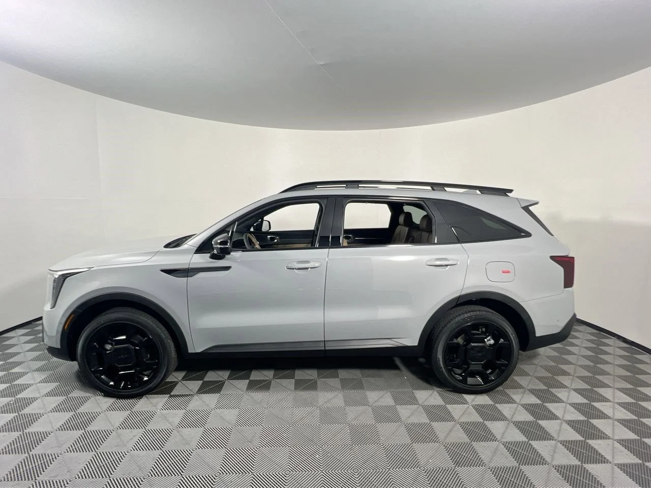 New 2025 Wolf Gray Kia X-Line SX Prestige AWD image 23
