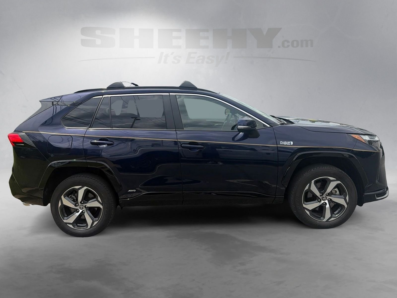 Used 2024  Toyota SE image 10