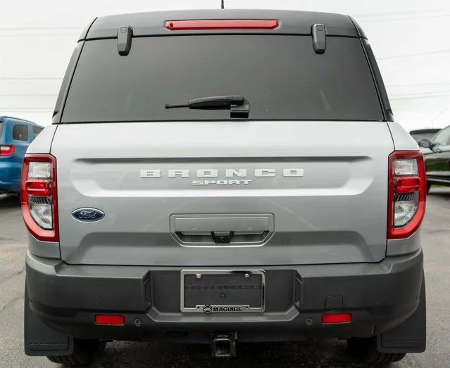 Used 2021 Silver Ford Badlands image 7