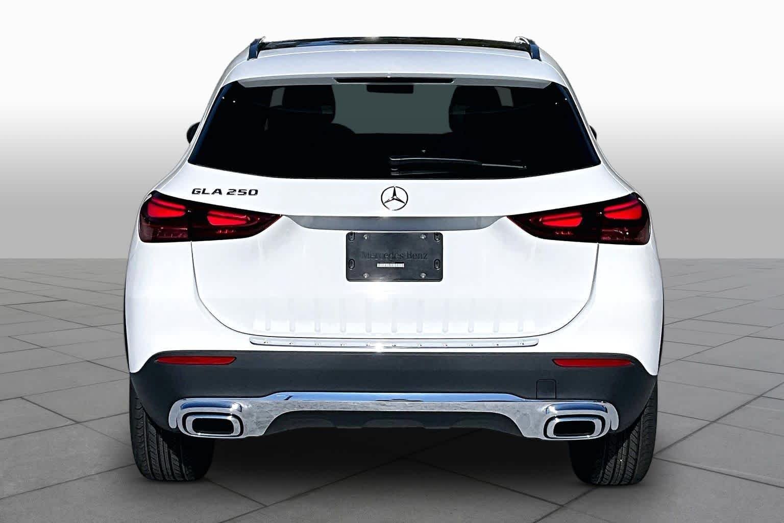Used 2026 Polar White Mercedes-Benz GLA 250 image 5
