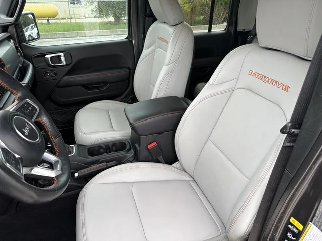 Used 2023 Gray Jeep Mojave image 18
