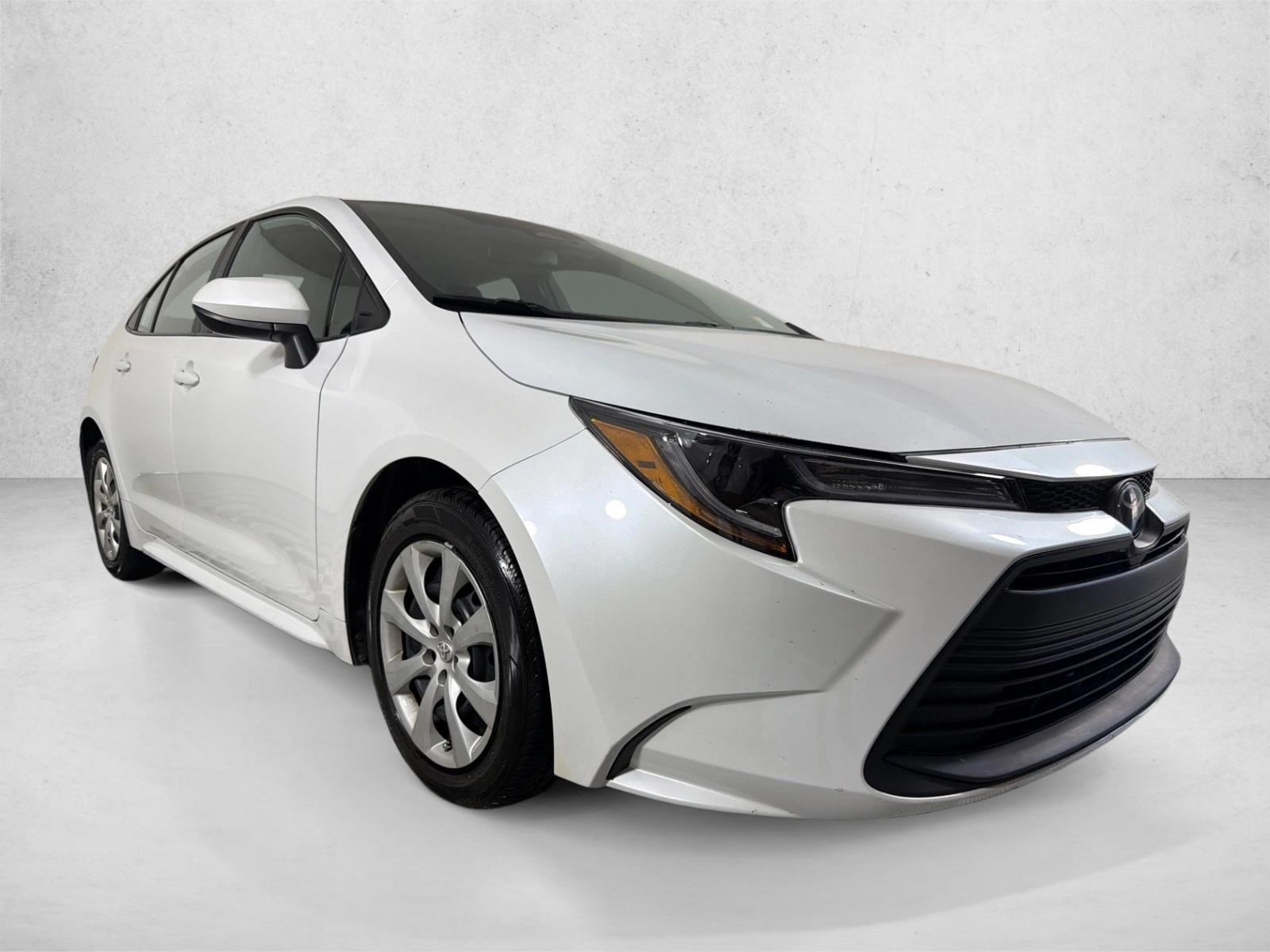 Used 2024 Wind Chill Pearl Toyota LE image 1
