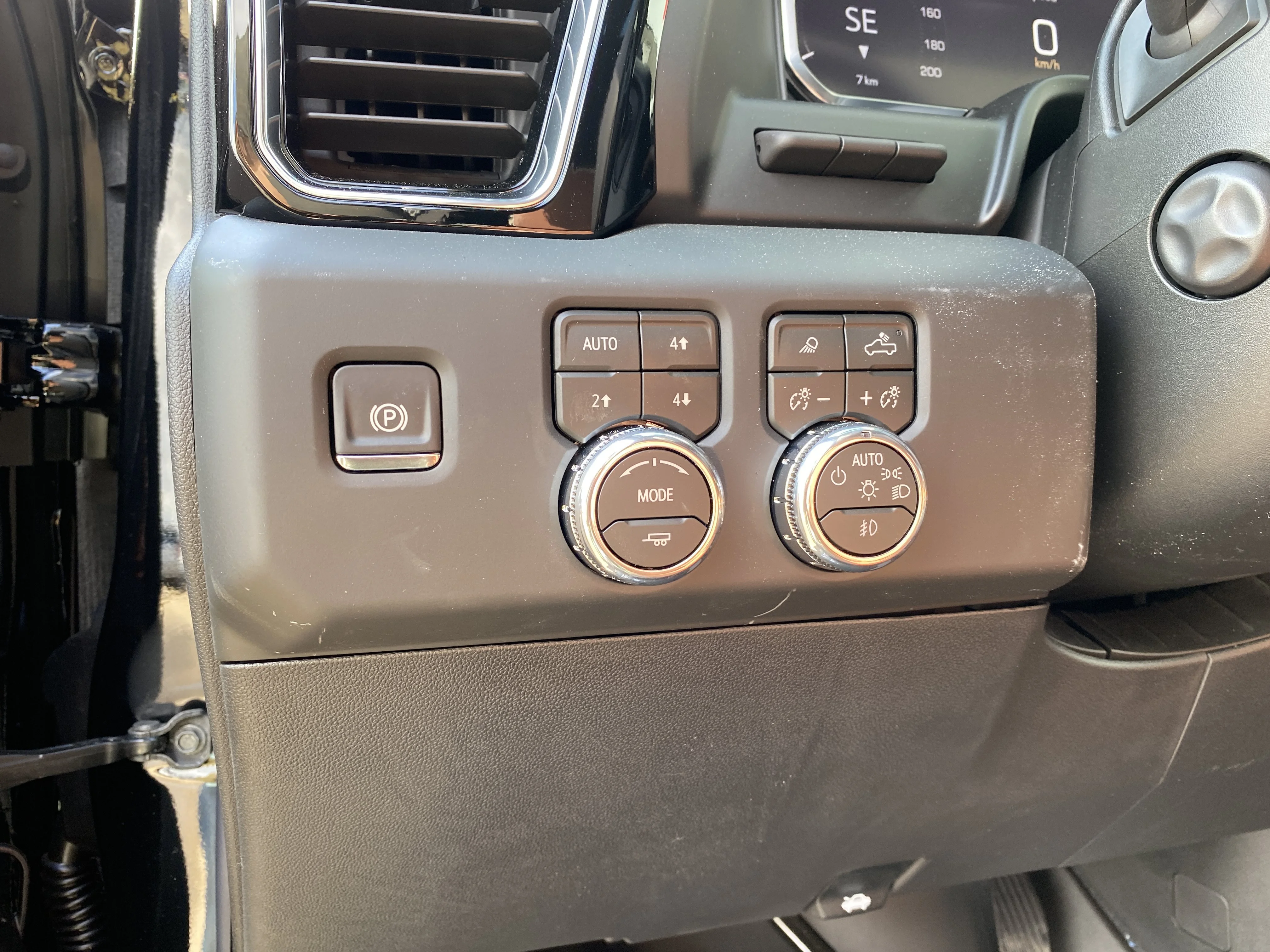 New 2026 ONYX BLACK GMC Denali Ultimate image 27