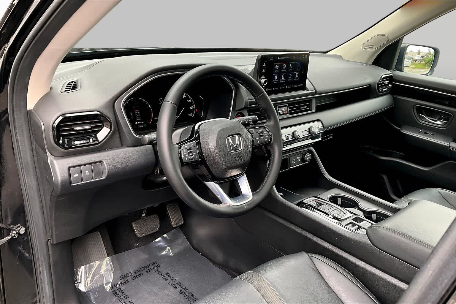 Used 2023 Crystal Black Pearl Honda Touring image 17