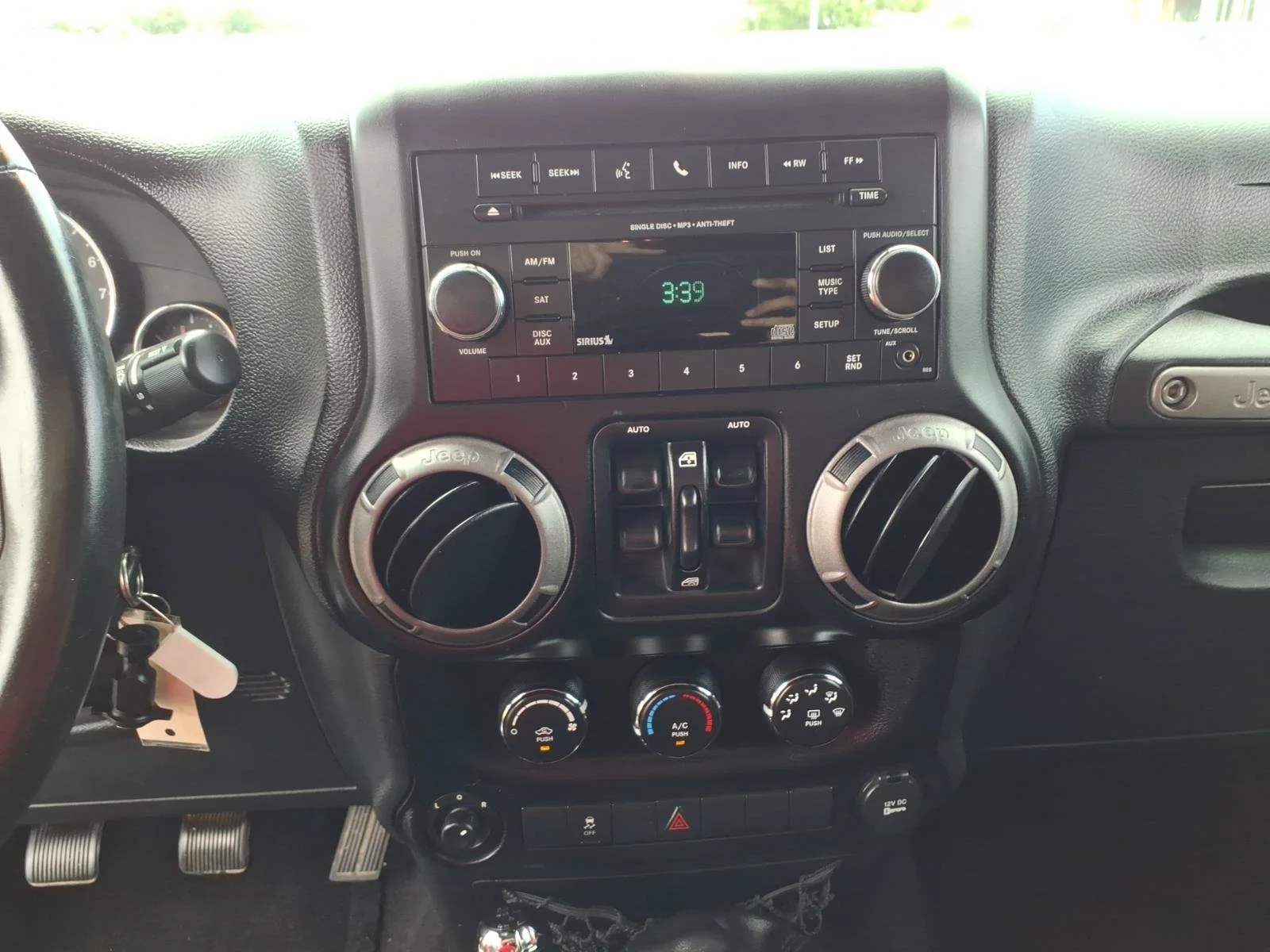 Used 2013 Billet Silver Metallic Jeep Sport image 10