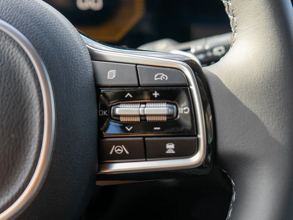 2025 Kia Sorento EX Hybrid - Photo 18