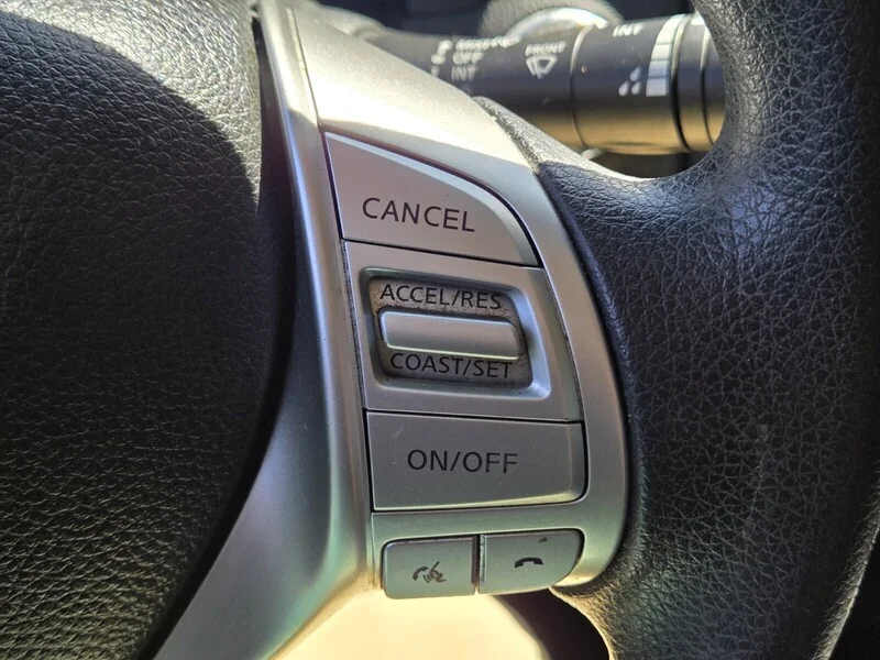 Used 2017 White Nissan 2.5 S image 18