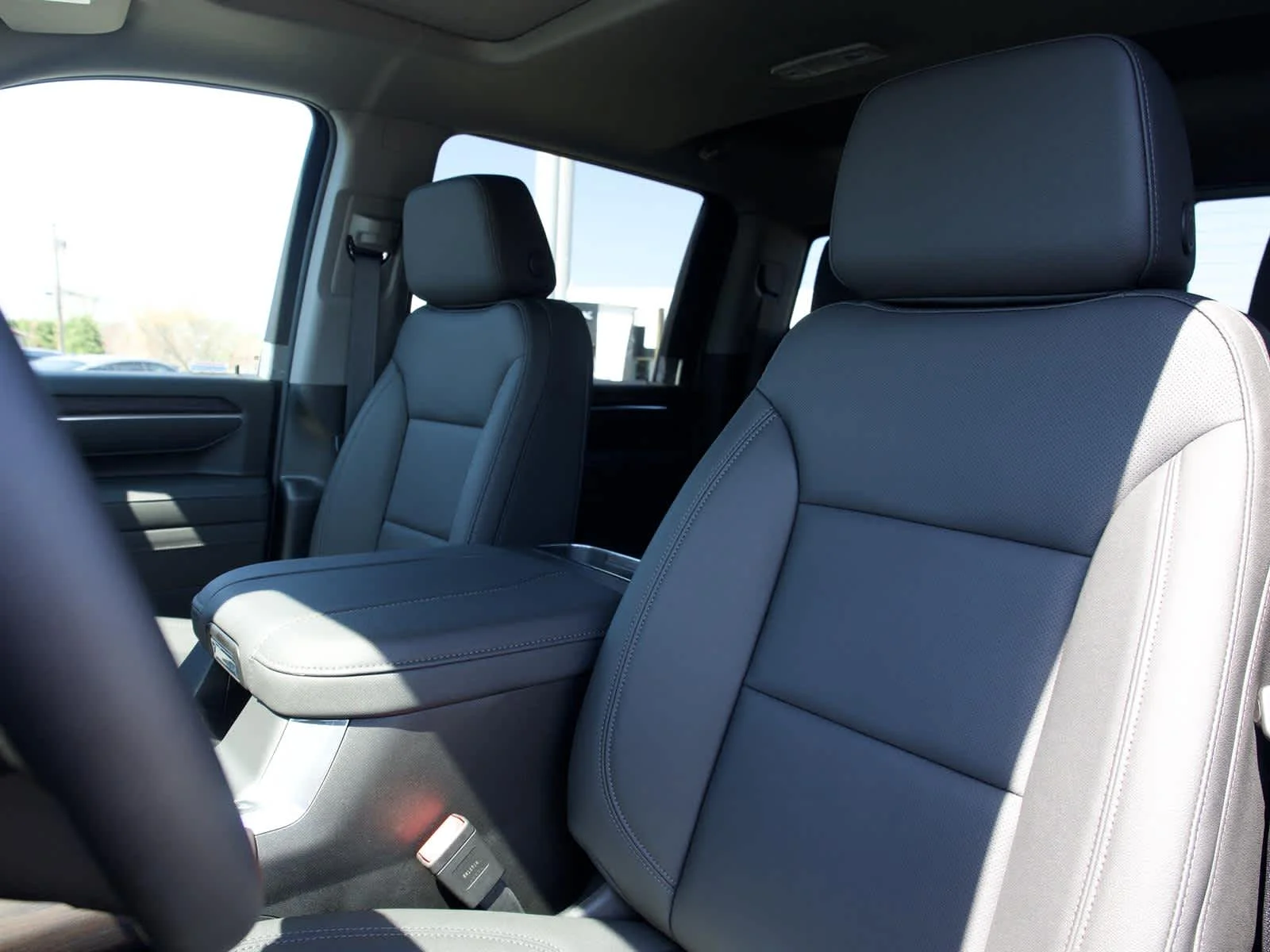 New 2026 Onyx Black GMC SLT image 17