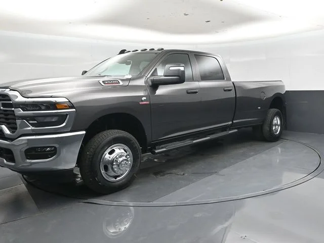 New 2026 Granite Crystal Metallic Clear-Coat Exterior Paint RAM Tradesman image 26