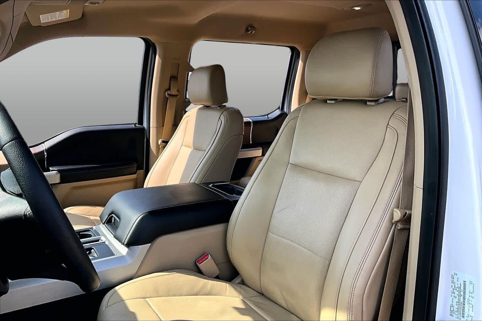 Used 2015 Oxford White Ford Lariat image 7