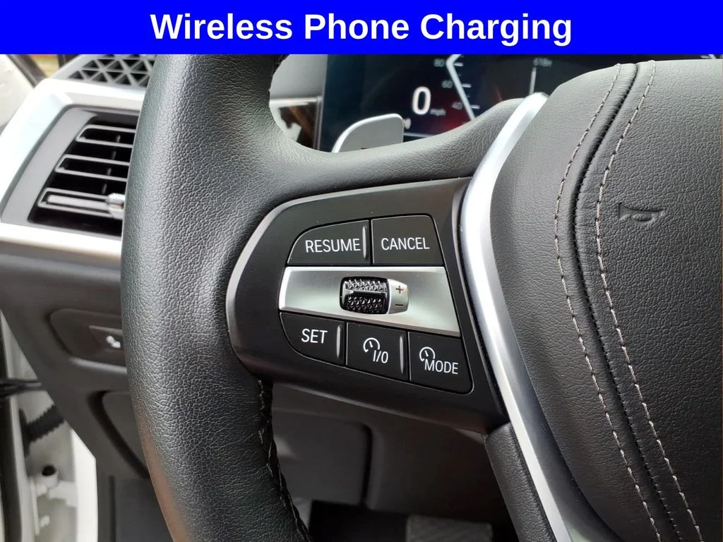 Used 2025 White BMW xDrive40i image 13