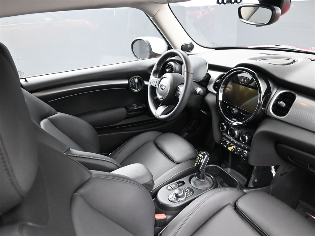 2023 Mini Cooper 2 Door Hardtop photo 2
