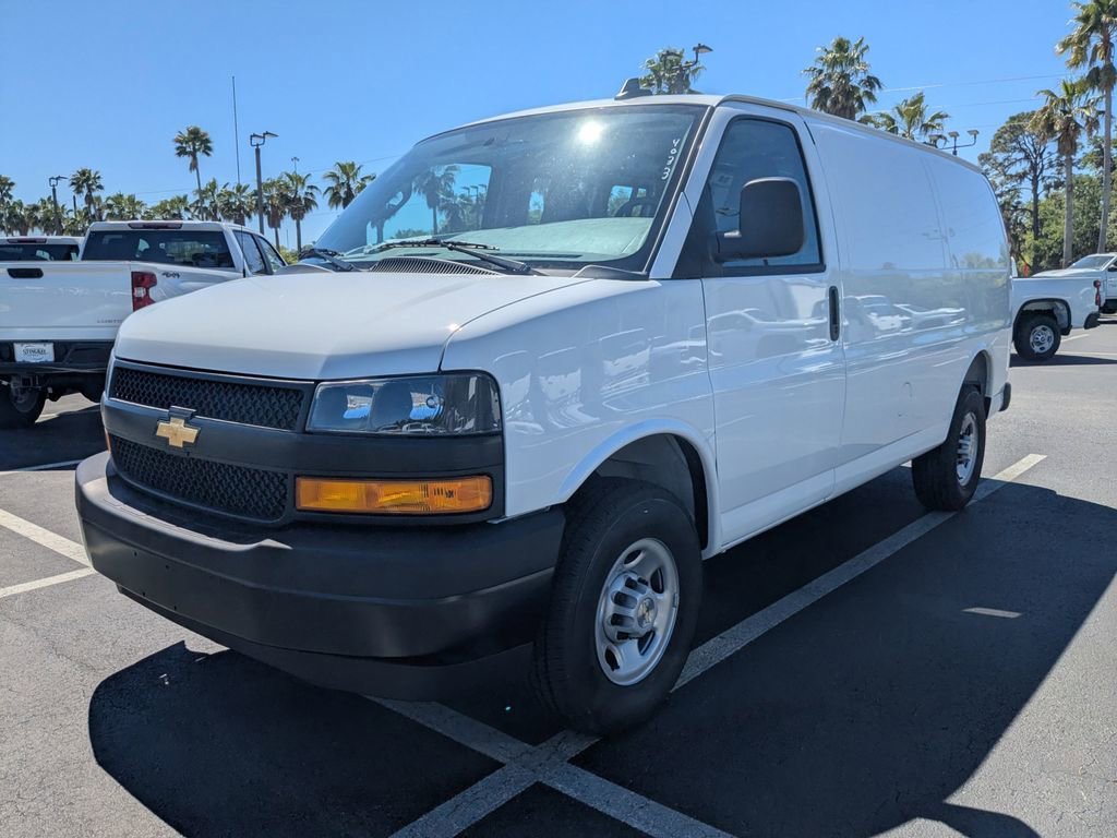 2025 Chevrolet Express Cargo Work Van - Photo 9
