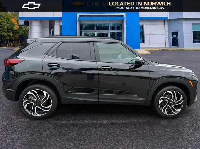 New 2026 Mosaic Black Metallic Chevrolet RS image 4
