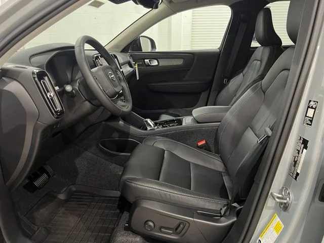 2026 Volvo XC40 Ultra - Photo 9