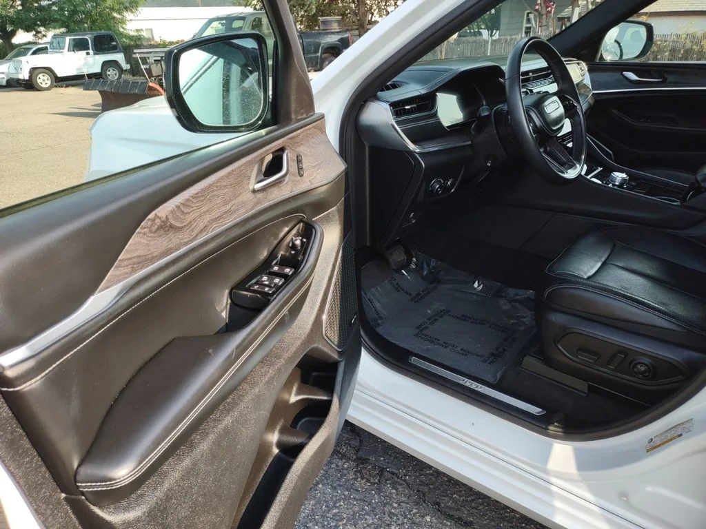 2023 Jeep Grand Cherokee L Overland - Photo 16