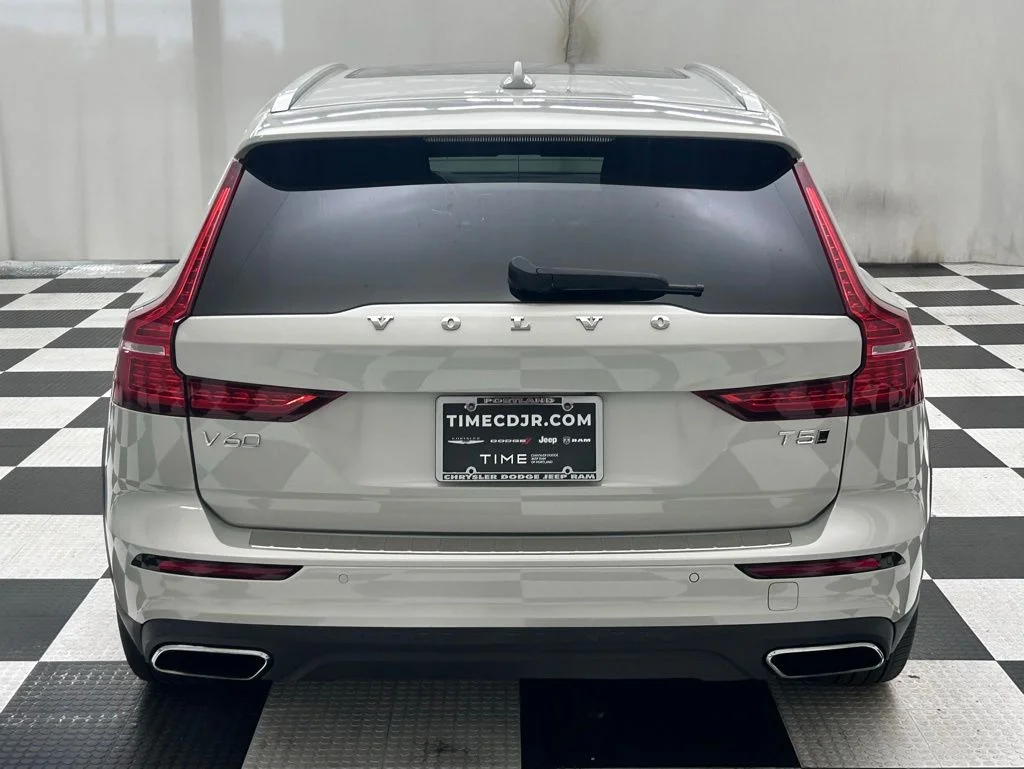 Used 2020 Silver Volvo T5 image 6