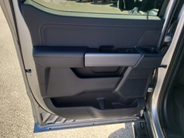 New 2026 Silver Metallic Ford XLT image 11