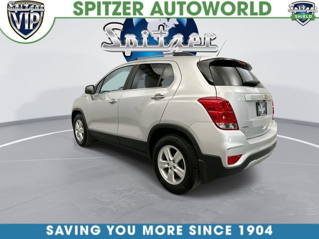 Used 2018 SILVER ICE METALLIC Chevrolet LT image 8