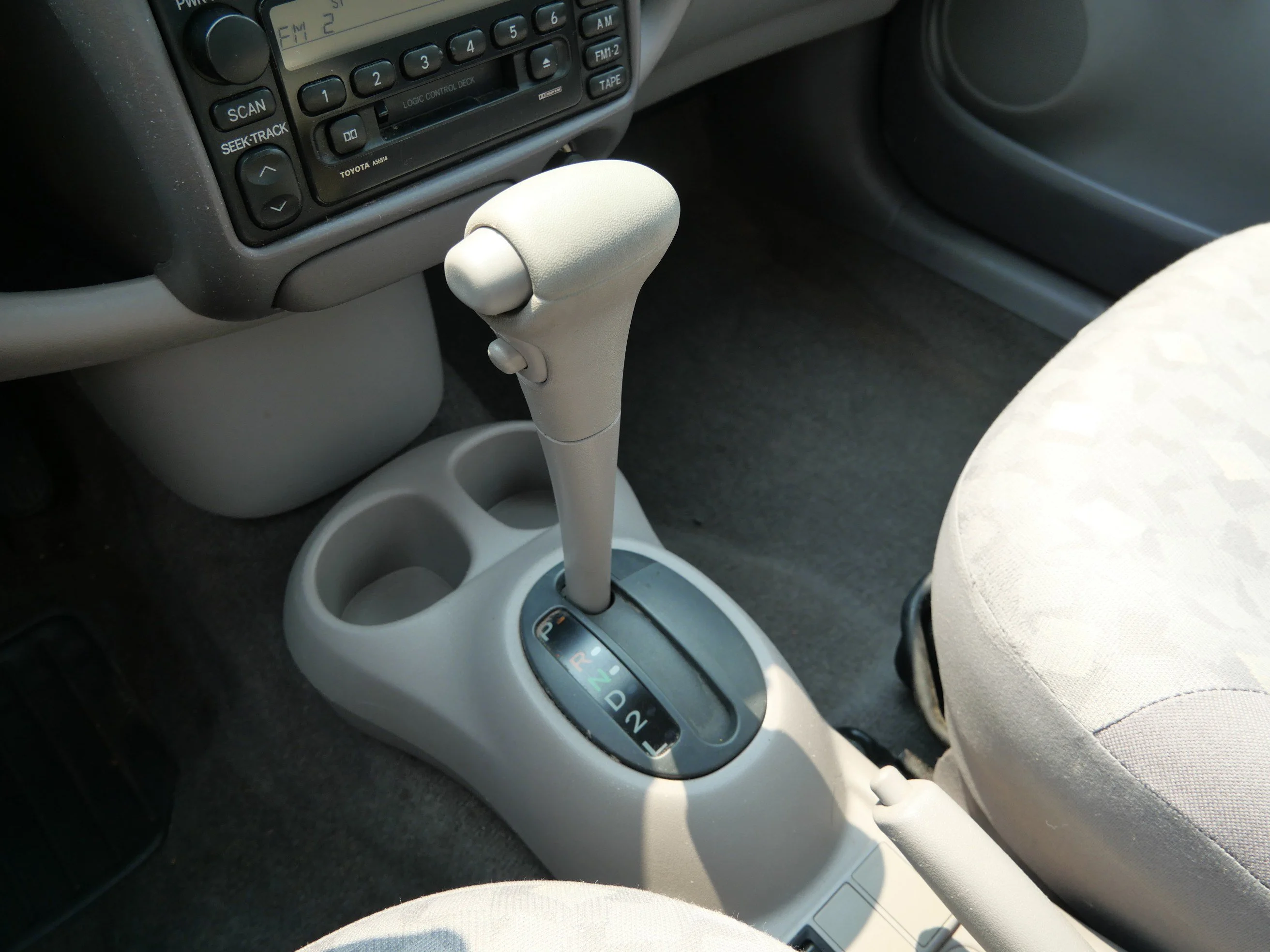 Used 2002 Polar White Toyota  image 24