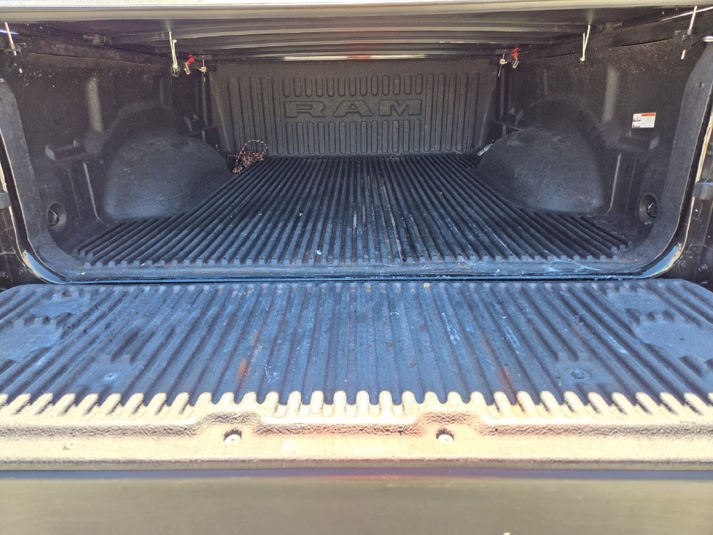 Certified Used 2020 Black Ram Big Horn/Lone Star image 9