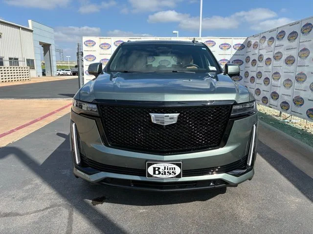 Used 2024 Green Cadillac Sport image 3