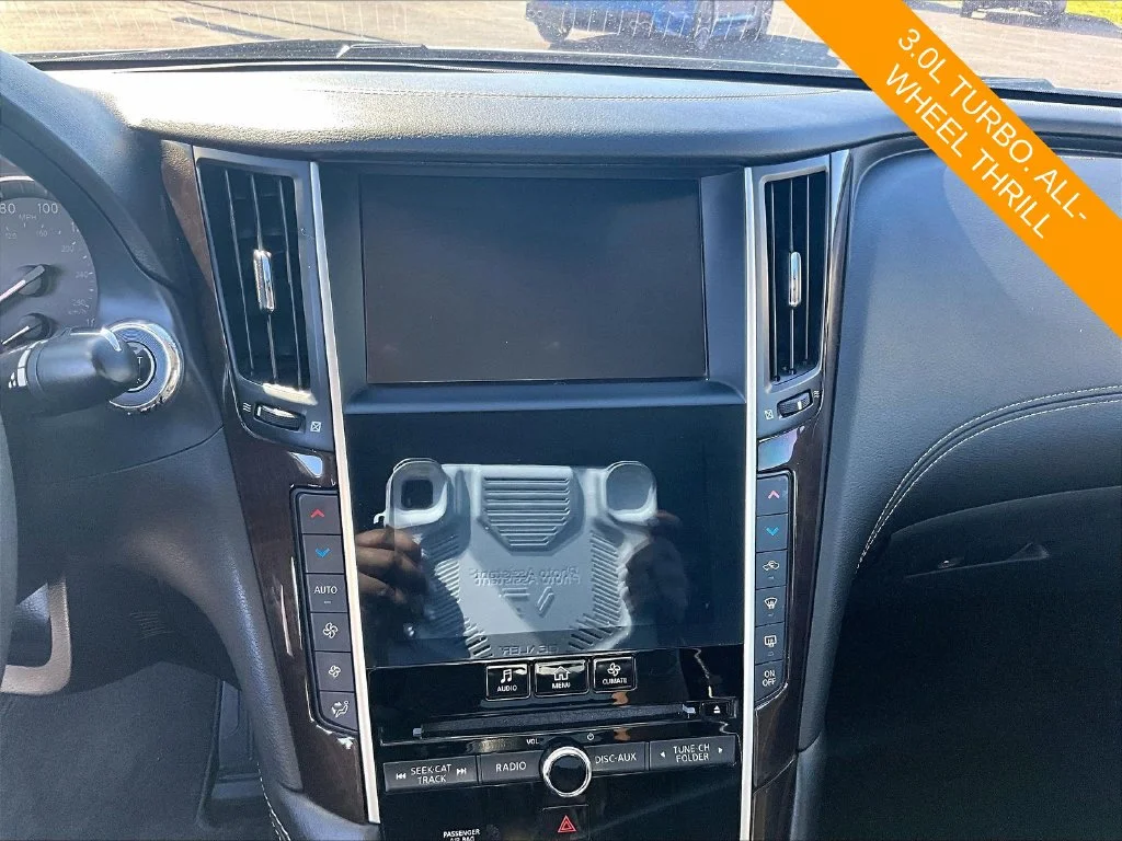 Used 2018 Blue INFINITI 3.0t LUXE image 29