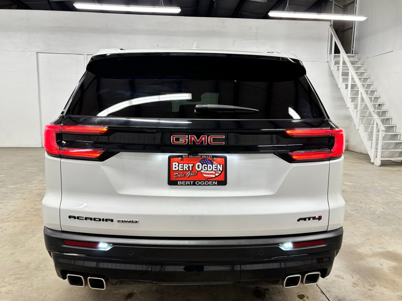 Used 2025 White GMC AT4 image 7