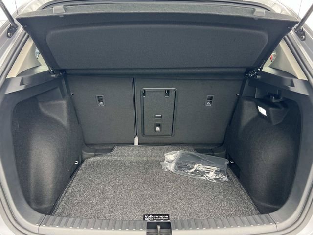 New 2026 Silver Volkswagen 1.5T SE image 24