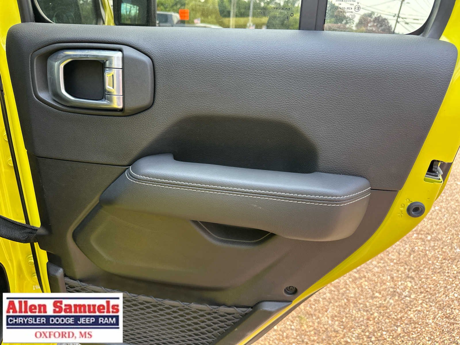 Used 2022 High Velocity Clearcoat Jeep Unlimited Sahara image 46