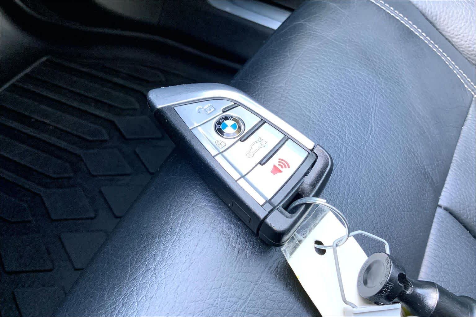 Used 2018 Jet Black BMW 740i image 15