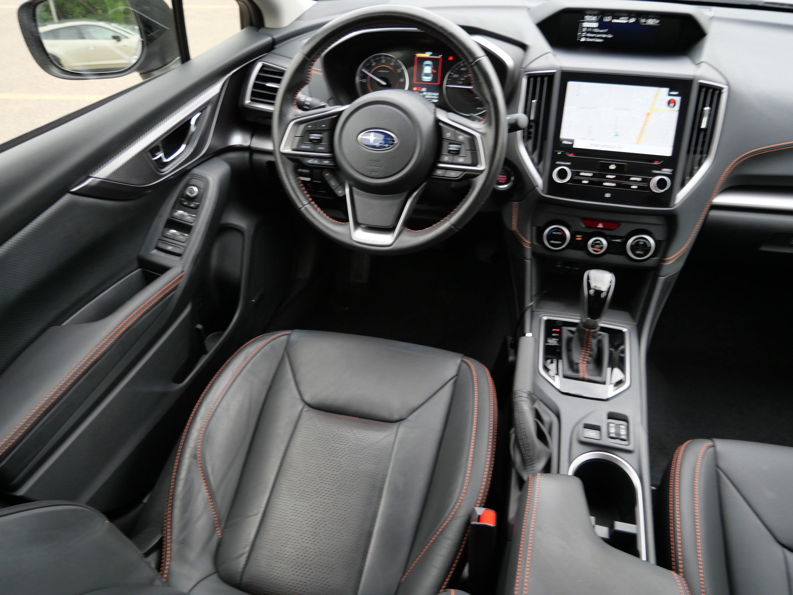 Used 2023 Ice Silver Metallic Subaru Limited image 9