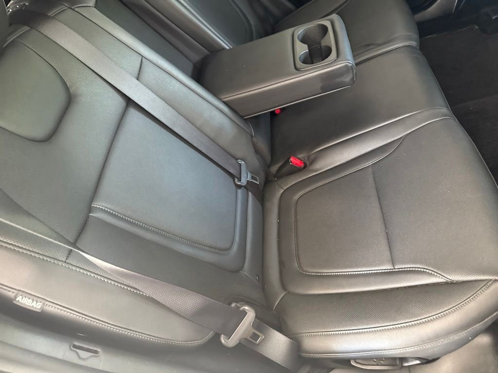Used 2025 Blue Hyundai SEL Convenience image 19